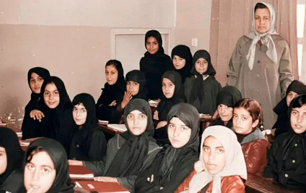 Presentation of CHAH / BADAN (El Pou / El Cos) at the Sala Beckett